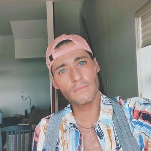 Meet your Posher, Josiah